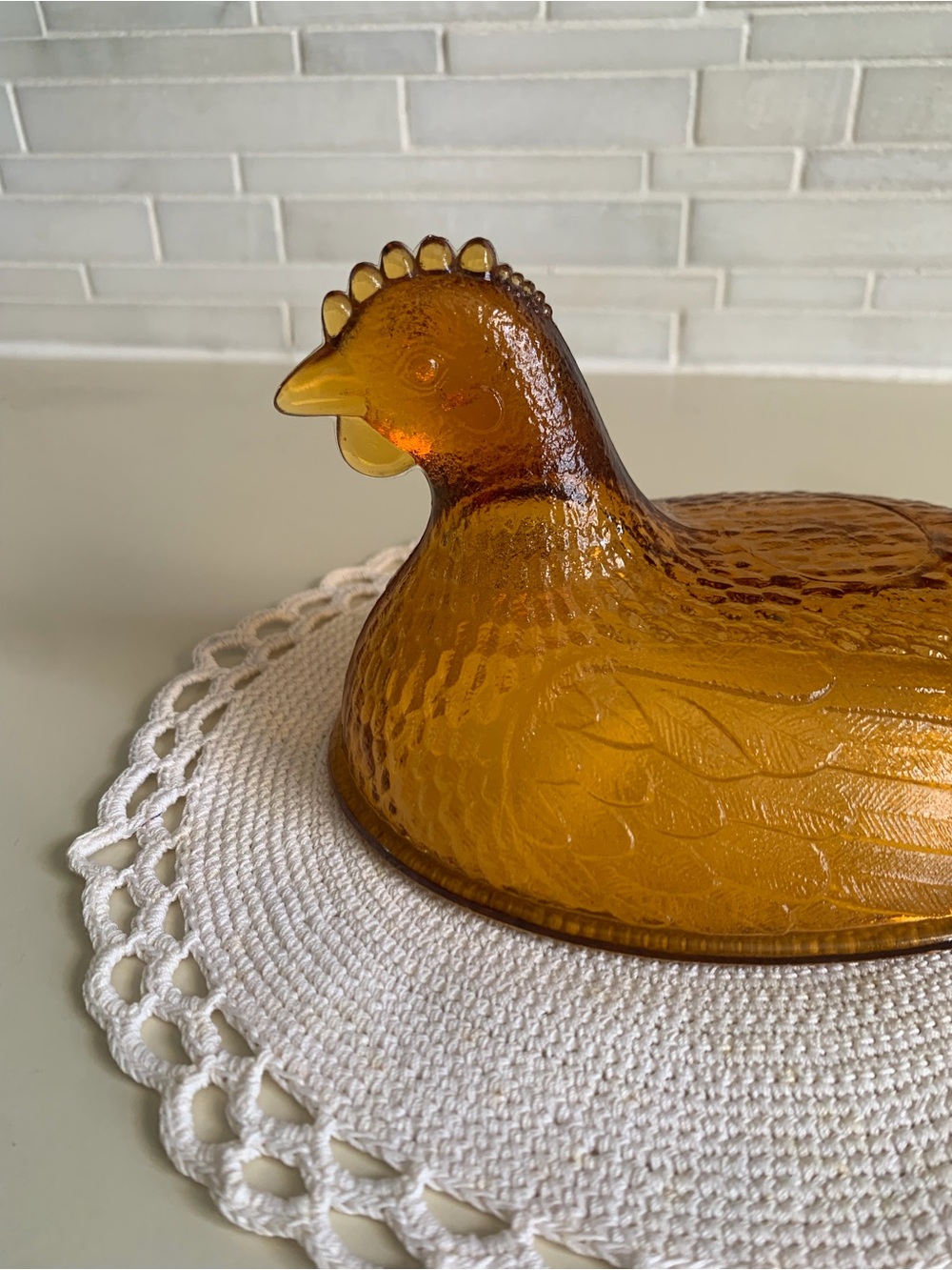 Vintage Indiana Glass Amber Hen on Nest 7” Beaded Rim Covered Dish - Picture 6 of 14
